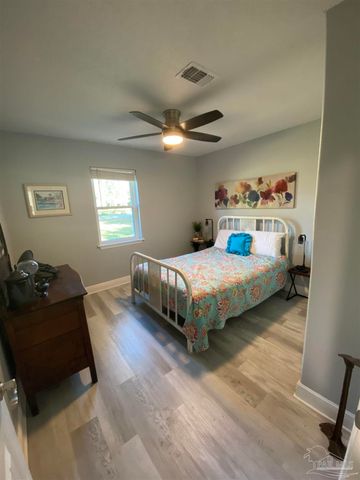 4719 Wildwood Dr, Milton, FL 32570