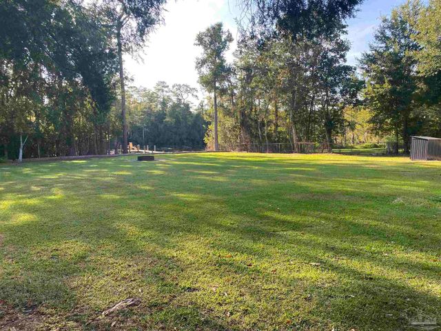 4719 Wildwood Dr, Milton, FL 32570