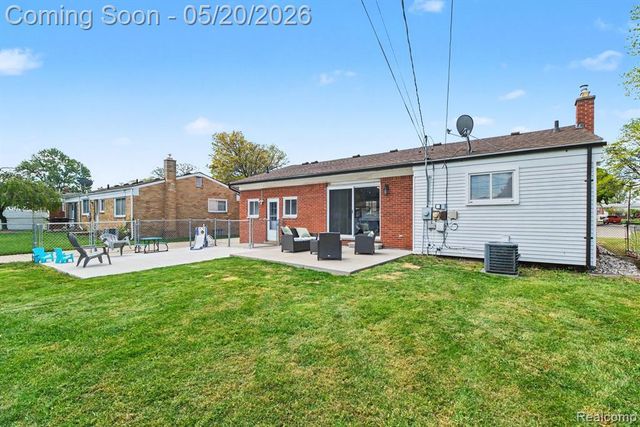 29146 Bonnie Drive, Warren, MI 48093