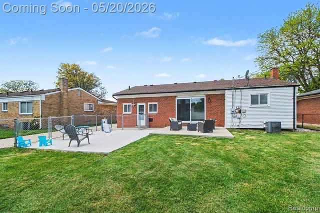 29146 Bonnie Drive, Warren, MI 48093