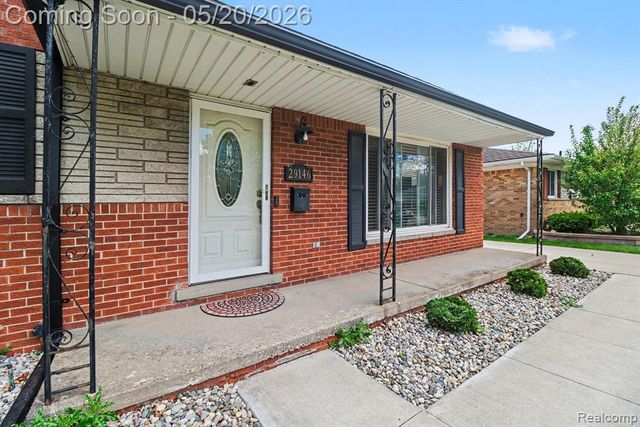 29146 Bonnie Drive, Warren, MI 48093