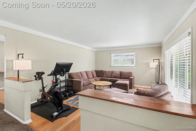 29146 Bonnie Drive, Warren, MI 48093