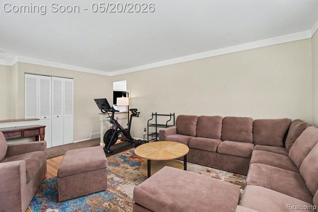 29146 Bonnie Drive, Warren, MI 48093
