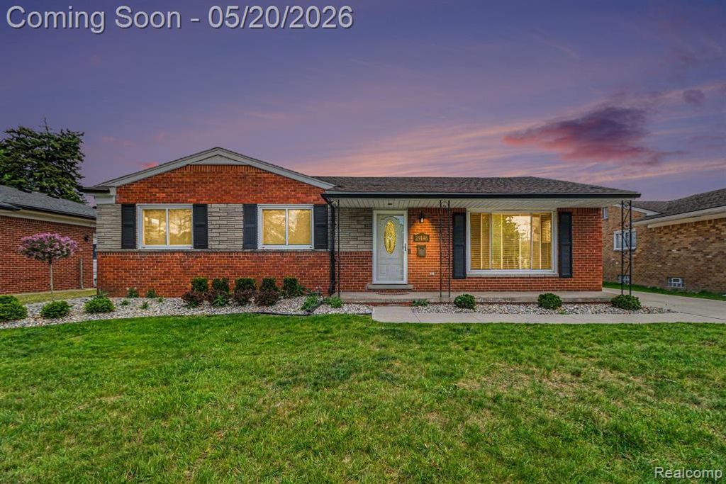 29146 Bonnie Drive, Warren, MI 48093