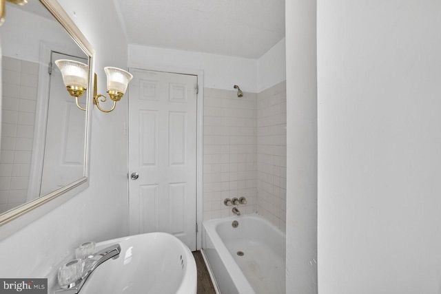 713 MONMOUTH ST, Trenton, NJ 08609