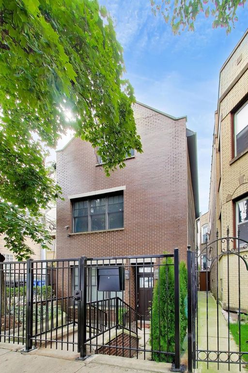 3414 N Oakley Avenue, Chicago, IL 60618