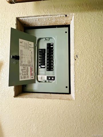 329 Cranbrook Boulevard, Monroe, MI 48162