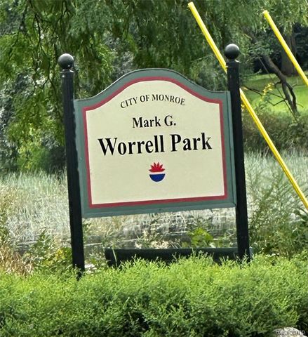 329 Cranbrook Boulevard, Monroe, MI 48162