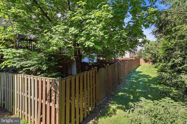 21980 BOX CAR SQ, Sterling, VA 20166