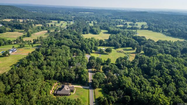 157 Hidden Valley Road, Conway, AR 72032