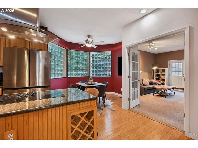 2828 Nw ARIEL Ter, Portland, OR 97210