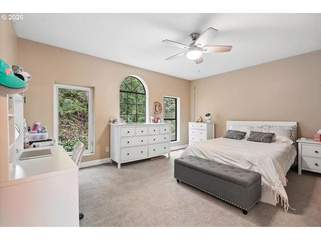 2828 Nw ARIEL Ter, Portland, OR 97210