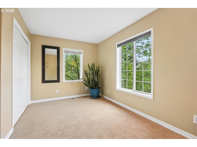 2828 Nw ARIEL Ter, Portland, OR 97210