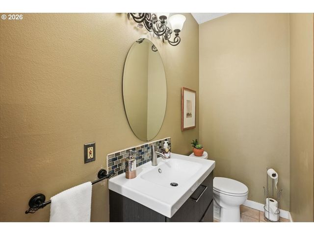 2828 Nw ARIEL Ter, Portland, OR 97210