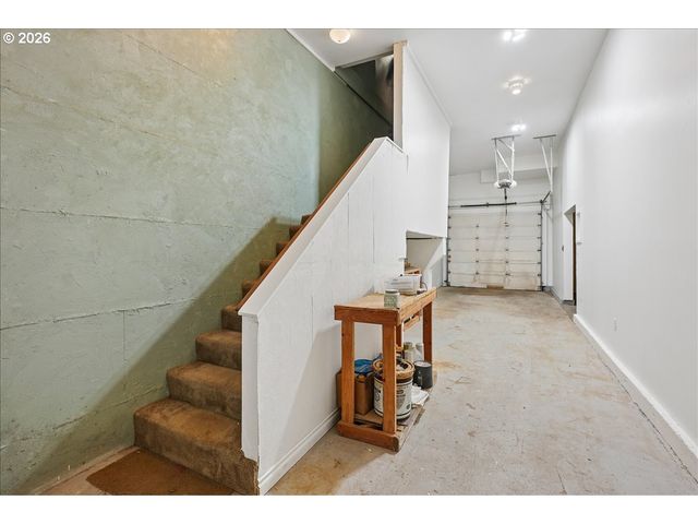 2828 Nw ARIEL Ter, Portland, OR 97210