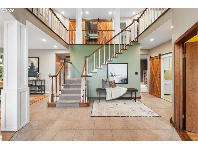 2828 Nw ARIEL Ter, Portland, OR 97210