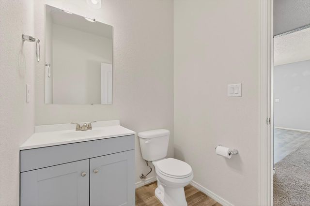 27 Hermanos Loop, Los Lunas, NM 87031