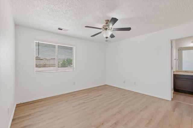27 Hermanos Loop, Los Lunas, NM 87031