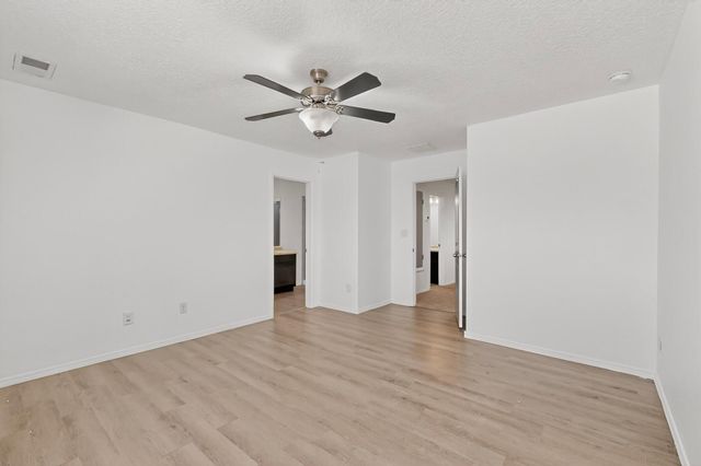 27 Hermanos Loop, Los Lunas, NM 87031