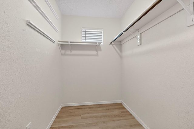 27 Hermanos Loop, Los Lunas, NM 87031