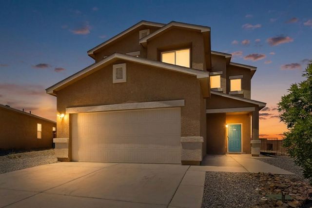 27 Hermanos Loop, Los Lunas, NM 87031