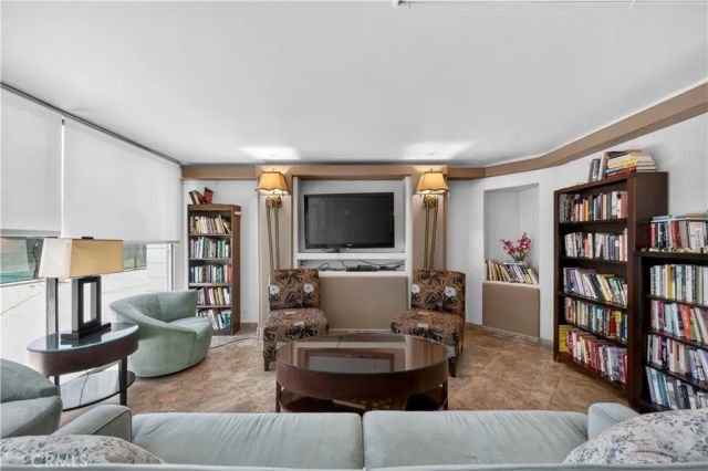 2601 E Ocean 807, Long Beach, CA 90803