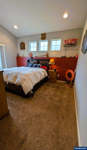 145 NE 71st St, Newport, OR 97365