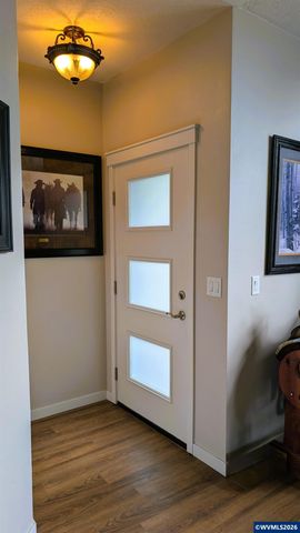 145 NE 71st St, Newport, OR 97365