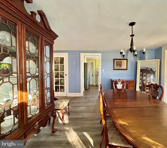 2415 2ND STREET PIKE, Newtown, PA 18940