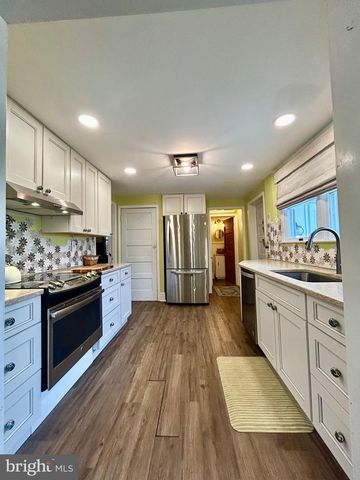 2415 2ND STREET PIKE, Newtown, PA 18940