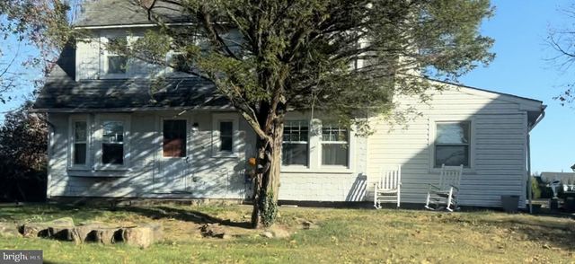 2415 2ND STREET PIKE, Newtown, PA 18940