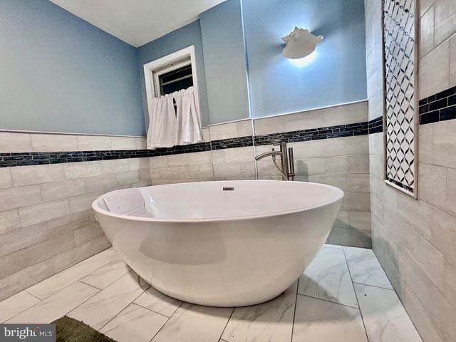 2415 2ND STREET PIKE, Newtown, PA 18940