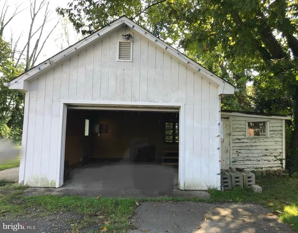 2415 2ND STREET PIKE, Newtown, PA 18940