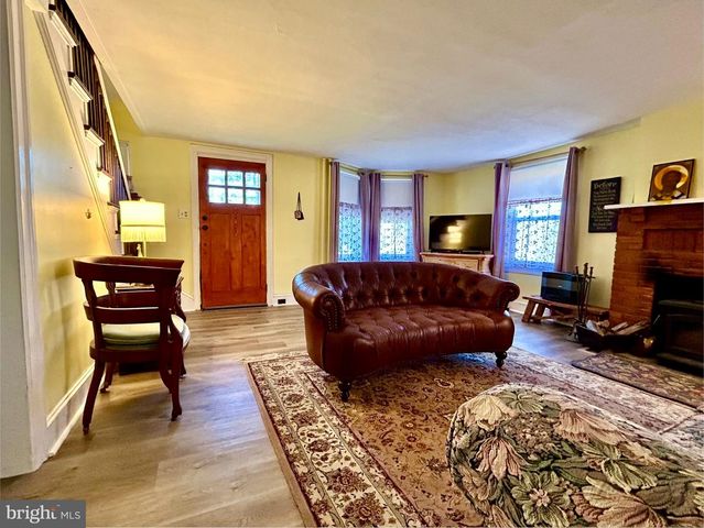 2415 2ND STREET PIKE, Newtown, PA 18940