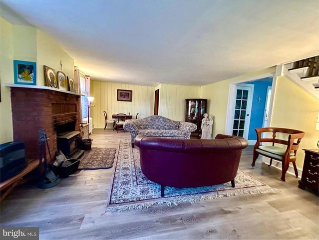 2415 2ND STREET PIKE, Newtown, PA 18940