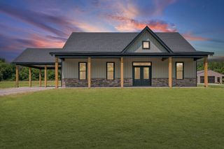 662 E Piney Rd, Dickson, TN 37055