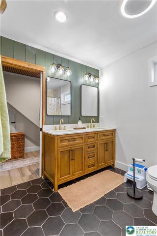 915 Magnolia Road, Hellertown Boro, PA 18055