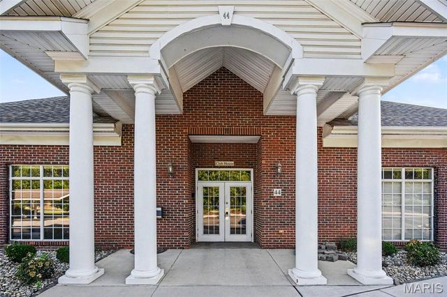35 Kassebaum Lane 205, St Louis, MO 63129