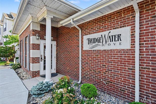 35 Kassebaum Lane 205, St Louis, MO 63129