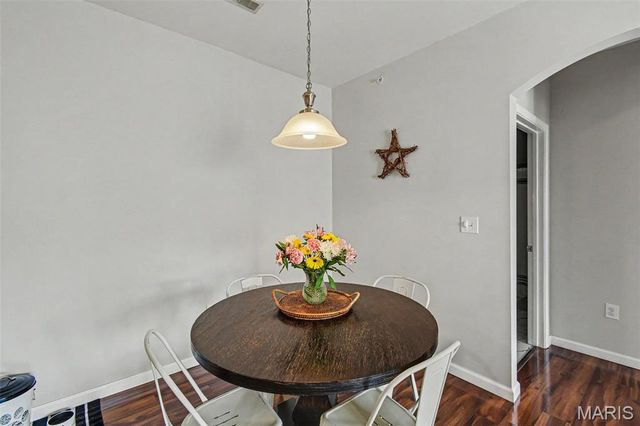 35 Kassebaum Lane 205, St Louis, MO 63129