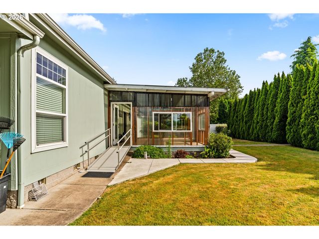 2335 WILBUR Ave, Eugene, OR 97402