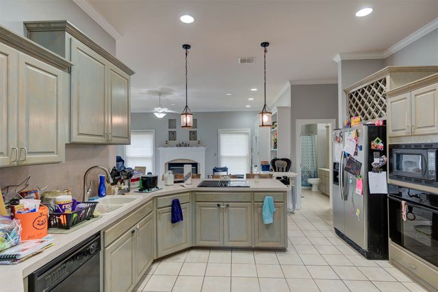 6817 N Club Loop, Shreveport, LA 71107