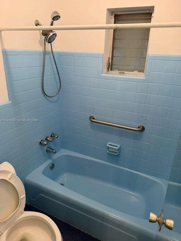 5127 Alton Rd, Miami Beach, FL 33140