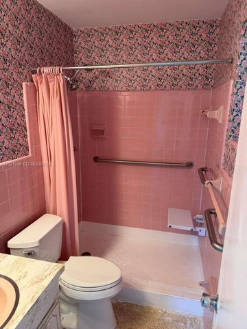 5127 Alton Rd, Miami Beach, FL 33140