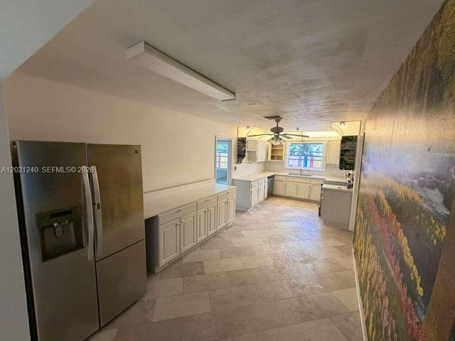 5127 Alton Rd, Miami Beach, FL 33140