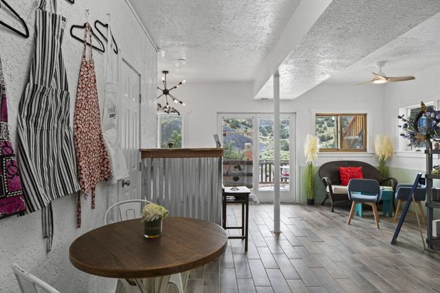 2819 N Hwy 14, Madrid, NM 87010