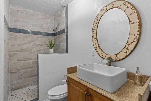 2819 N Hwy 14, Madrid, NM 87010