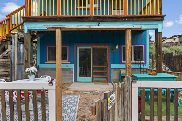 2819 N Hwy 14, Madrid, NM 87010