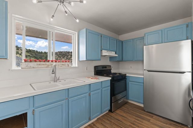 2819 N Hwy 14, Madrid, NM 87010