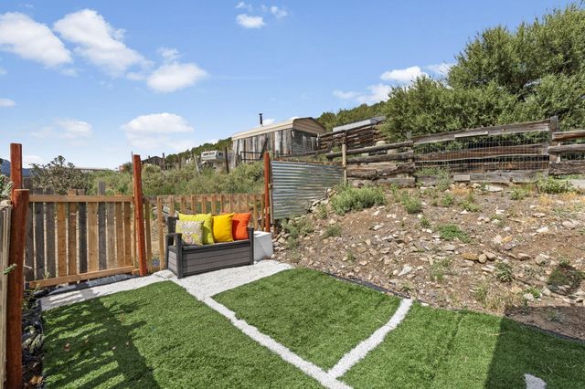 2819 N Hwy 14, Madrid, NM 87010